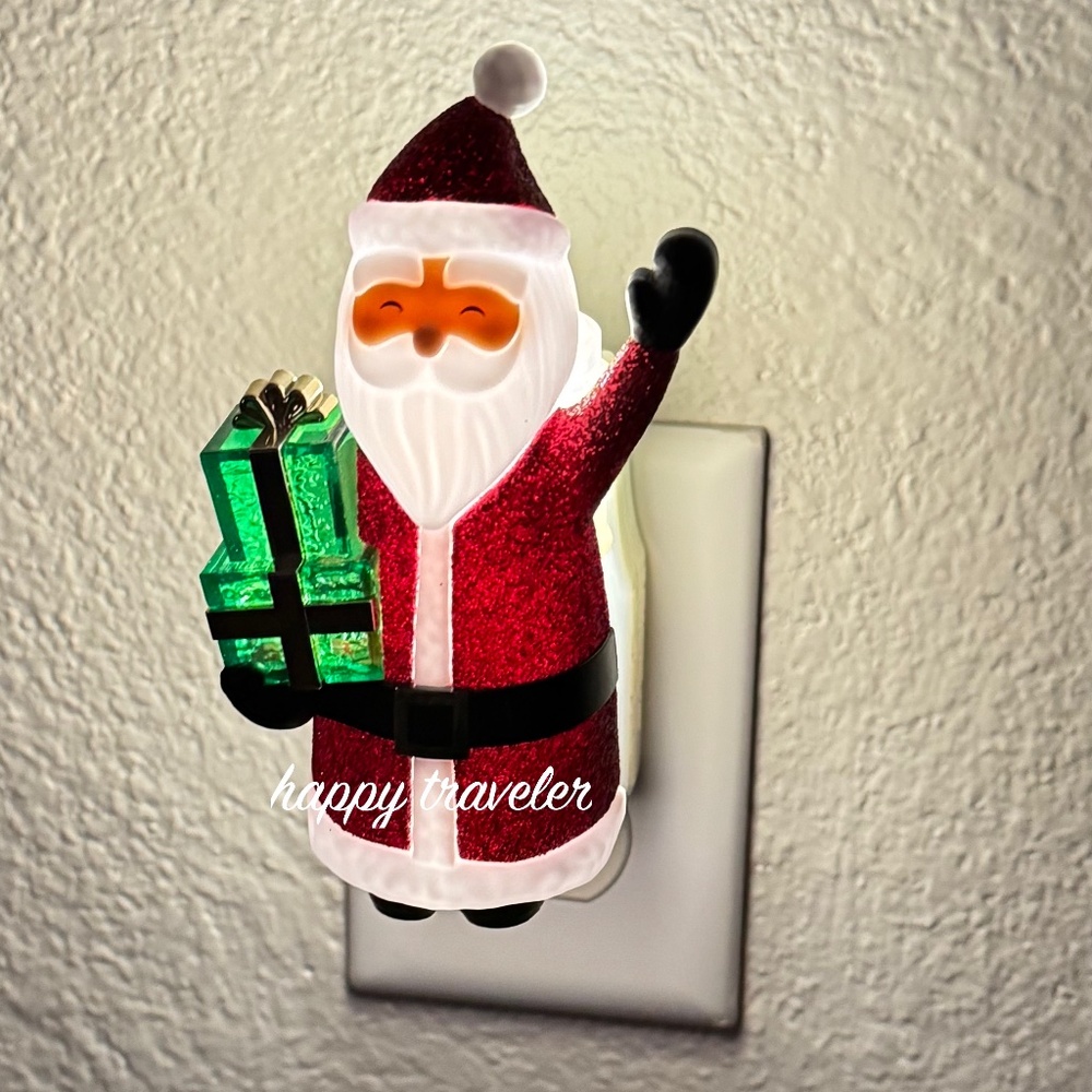 SANTA WITH PRESENTS Wallflowers Plug